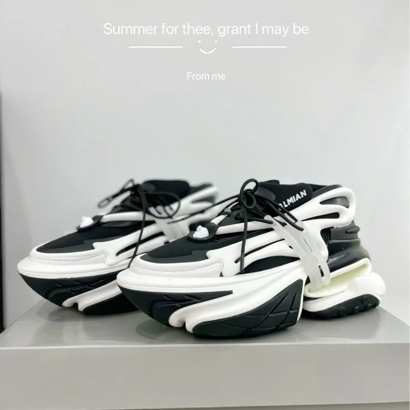 Running Shoes Men - ユニセックス 2026 ランニングシューズ 通気性 厚底 スポーツスニーカー