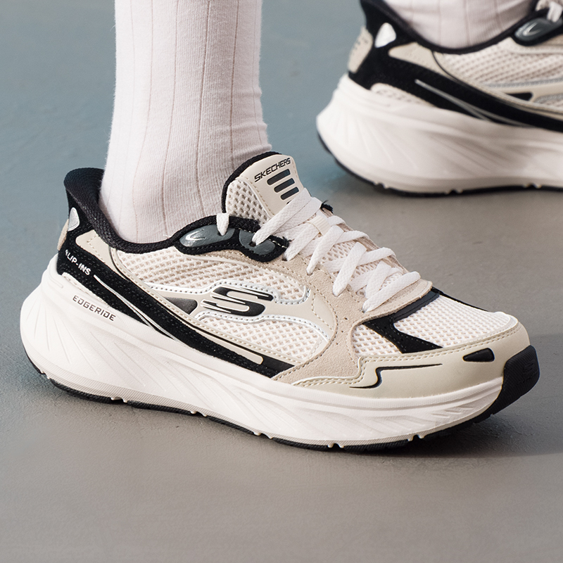 スケッチャーズ レディースシューズ オリジナル 軽量でおしゃ - Running Shoes Women のレビューと価格