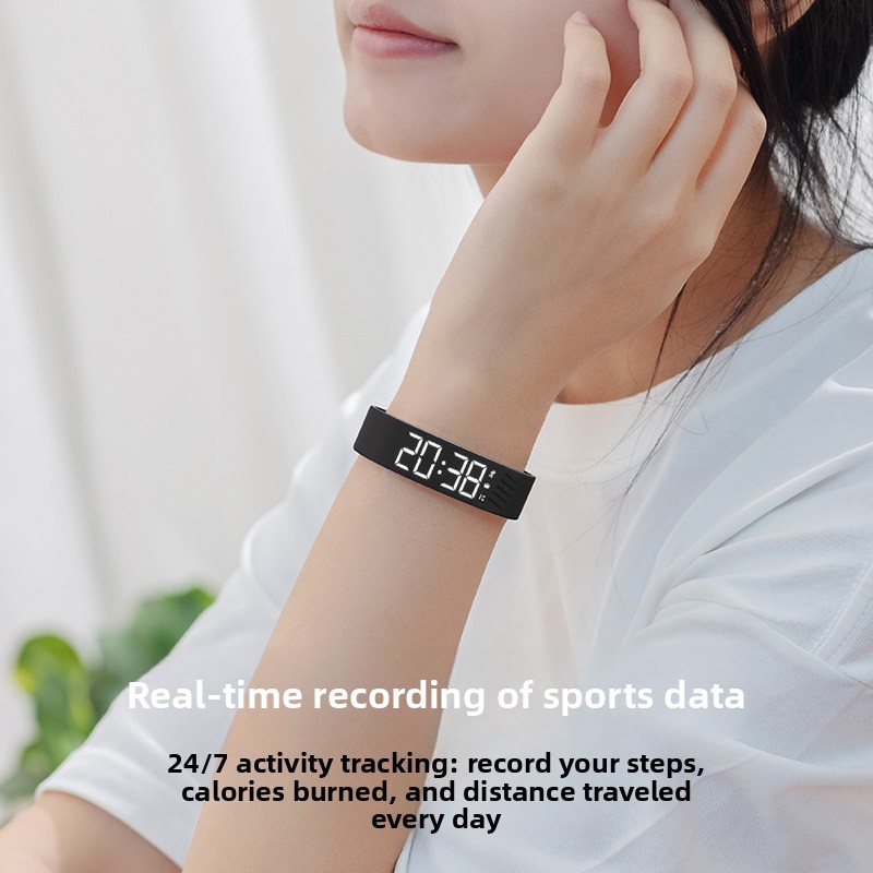 LEDデジタル目覚まし時計、調節可能なシリコン製スヌーズ防止 - Running Watch のレビューと価格
